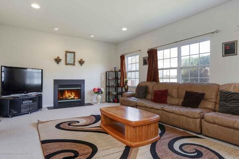 4 Markham Cir, Old Bridge, NJ 08857 photo 10