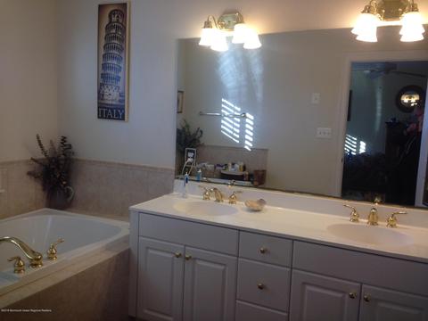 562 Pitney Dr, Spring Lake Heights, NJ 07762 photo 11
