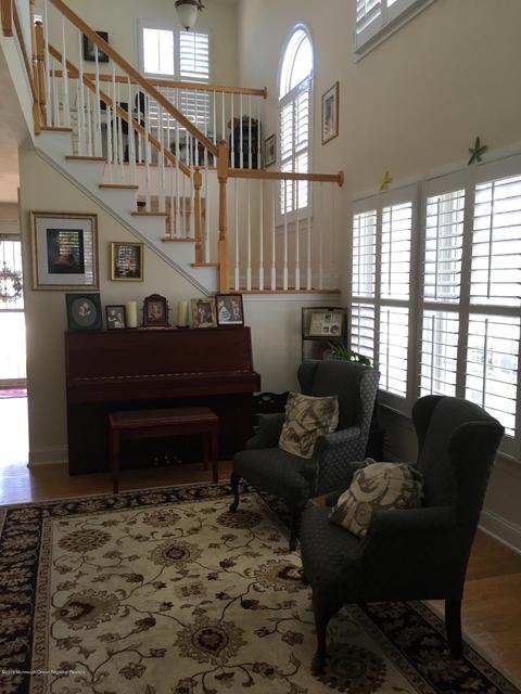 562 Pitney Dr, Spring Lake Heights, NJ 07762 photo 3