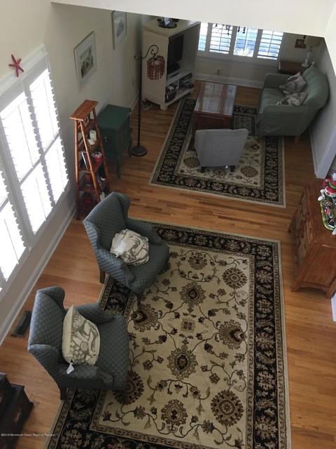 562 Pitney Dr, Spring Lake Heights, NJ 07762 photo 2