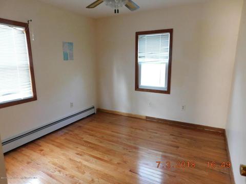 486 Pinecroft Dr, Brick, NJ 08723 photo 4