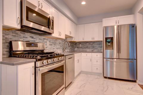 3 Pheasant Run, Edison, NJ 08820 photo 2