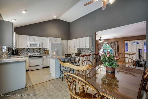612 Devon St, Forked River, NJ 08731 photo 8