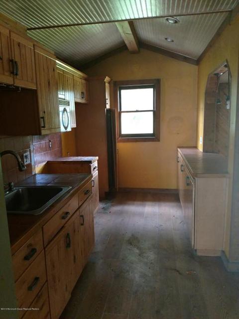 53 Poplar St, Waretown, NJ 08758 photo 4