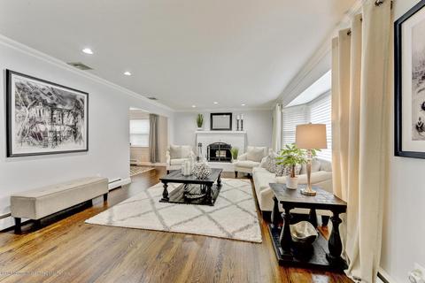 2 Oak Ln, Matawan, NJ 07747 photo 4
