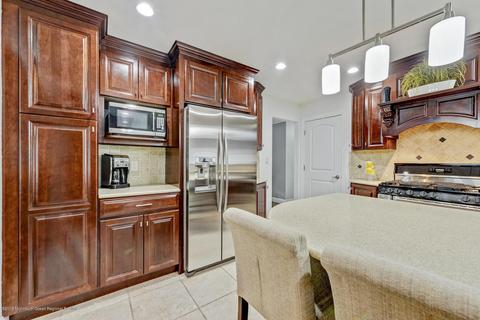 2 Oak Ln, Matawan, NJ 07747 photo 7