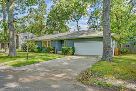 314 Apache Ln, Brick, NJ 08724 photo 2