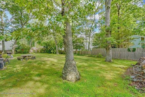 314 Apache Ln, Brick, NJ 08724 photo 3