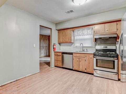 308 Apache Ln, Brick, NJ 08724 photo 10