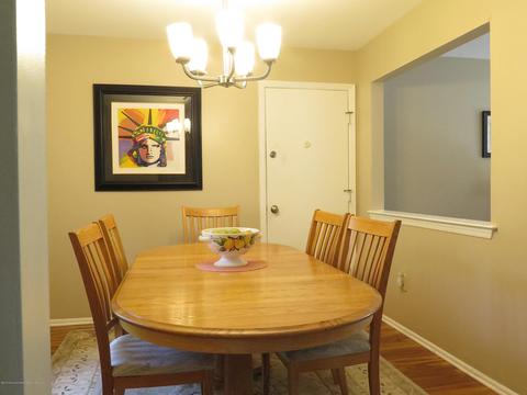 570 Buttonwood Dr, Jackson, NJ 08527 photo 3