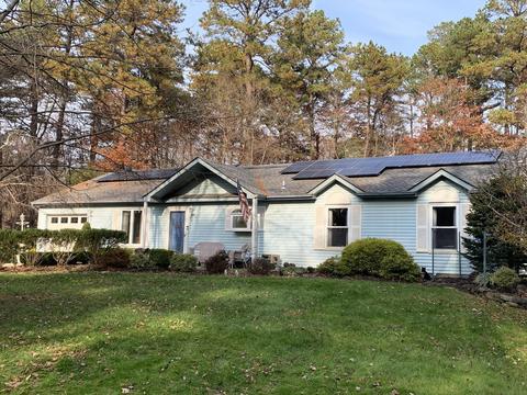 570 Buttonwood Dr, Jackson, NJ 08527 photo 1