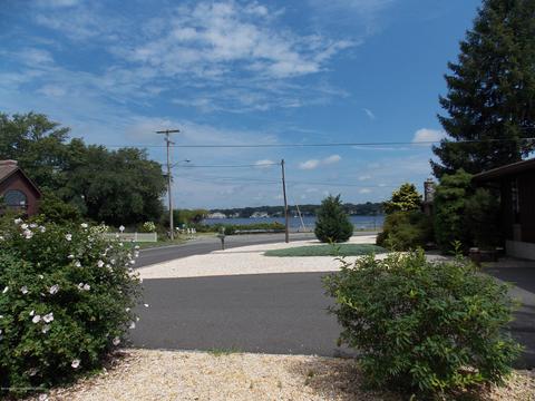 104 Motor Rd, Pine Beach, NJ 08741 photo 4