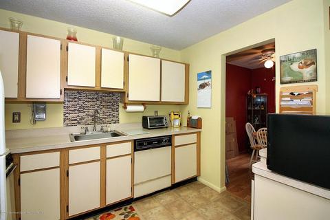 202 Daisy Ct, Jackson, NJ 08527 photo 6