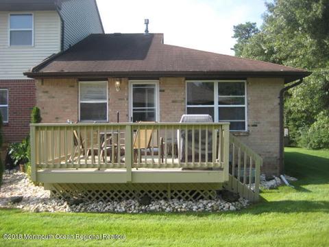 37 Kitty Ct, Brick, NJ 08724 photo 2