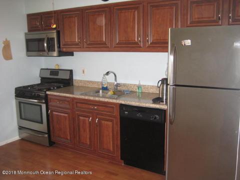 37 Kitty Ct, Brick, NJ 08724 photo 4