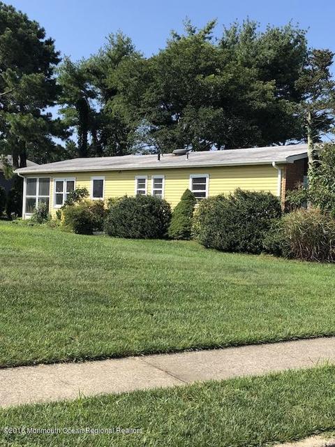 5 Lance Dr, Brick, NJ 08723 photo 2