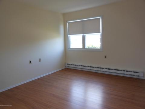 24 Phillips Rd, Brick, NJ 08724 photo 8