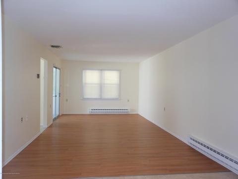 24 Phillips Rd, Brick, NJ 08724 photo 2