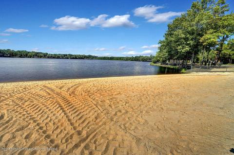 302 Lakeside Dr N, Forked River, NJ 08731 photo 6