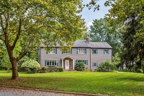 1 Duncan Dr, Holmdel, NJ 07733 photo 2