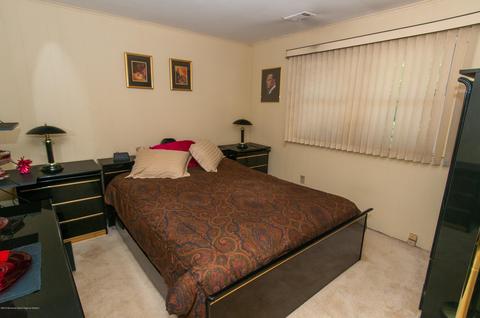 14 Brian Rd, Edison, NJ 08817 photo 5