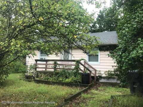 56 Holly Ct E, Brick, NJ 08723 photo 1