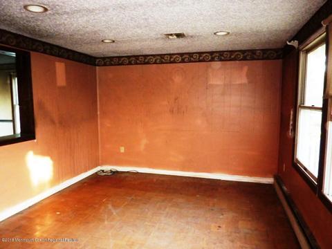 3 Spark Dr E, Brick, NJ 08723 photo 3