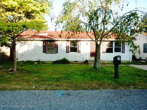 3 Spark Dr E, Brick, NJ 08723 photo 1