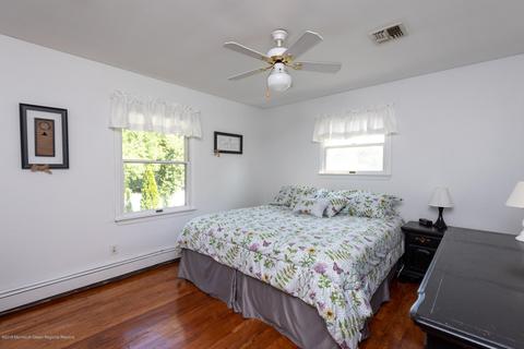 29 Kenneth Ter E, Middletown, NJ 07748 photo 5