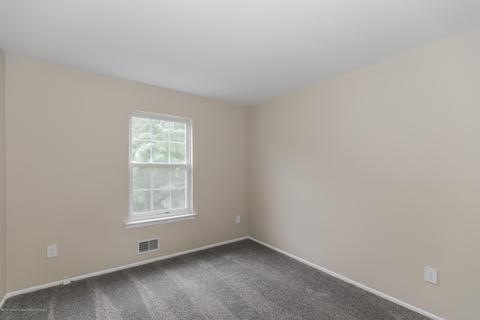 15 Middlesex Rd, Matawan, NJ 07747 photo 12