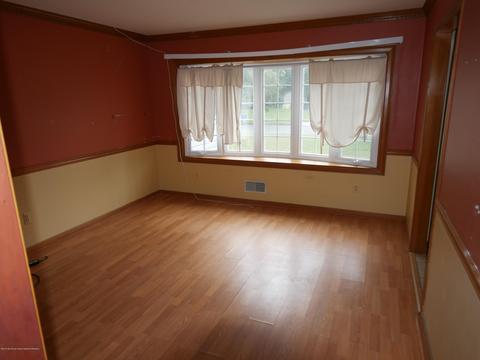 8 Jason Ct, Jackson, NJ 08527 photo 4