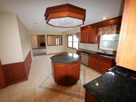 8 Jason Ct, Jackson, NJ 08527 photo 8