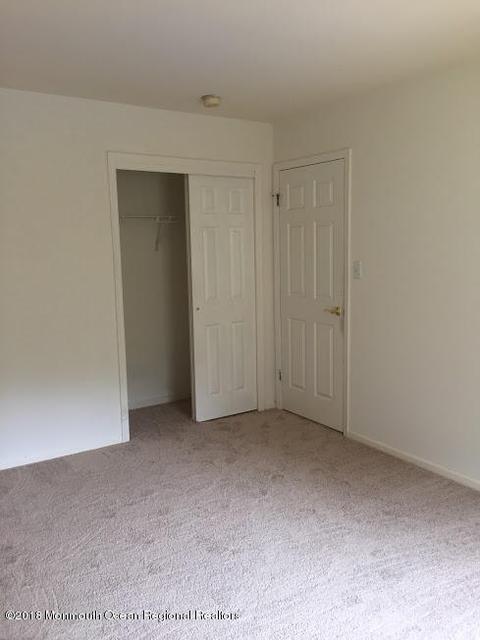 111 S Hampton Pl, Brick, NJ 08724 photo 12