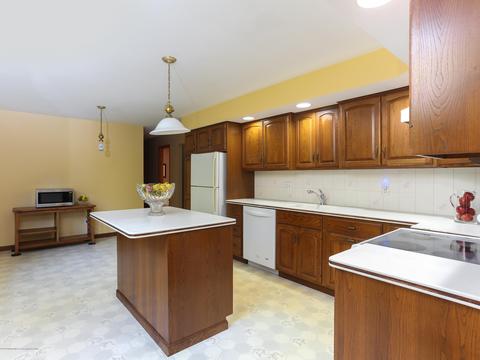 5 Briggs Rd, Wrightstown, NJ 08562 photo 5