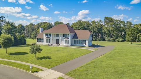 7 Risa Benjamin Way, Freehold, NJ 07728 photo 5