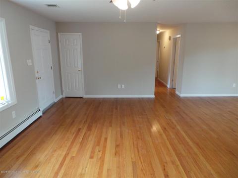 527 Holmes Ave, Forked River, NJ 08731 photo 4