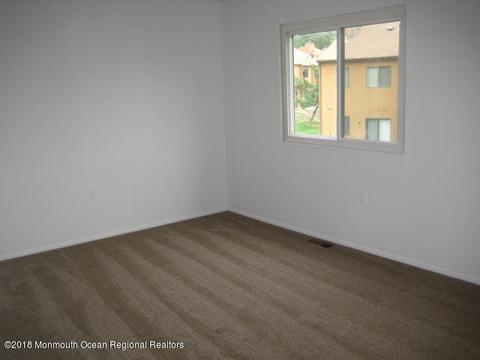 321 Sandra Pl, Brick, NJ 08724 photo 6