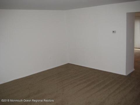 321 Sandra Pl, Brick, NJ 08724 photo 3