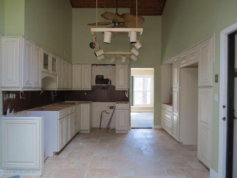 18 Mount Dr, Holmdel, NJ 07733 photo 2