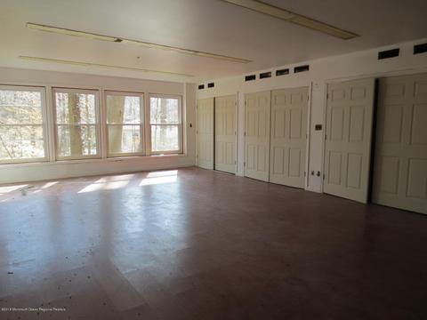 18 Mount Dr, Holmdel, NJ 07733 photo 8