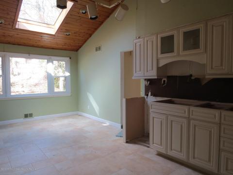 18 Mount Dr, Holmdel, NJ 07733 photo 3