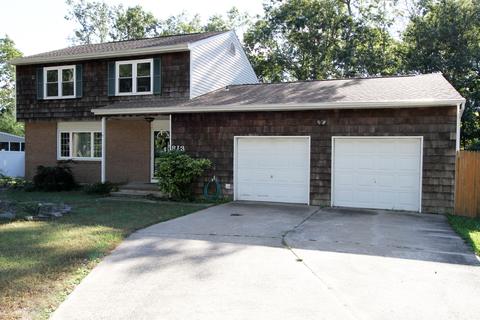 813 Windsor St, Lacey, NJ 08734 photo 1