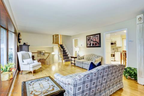 3 E Point Rd, Lincroft, NJ 07738 photo 9