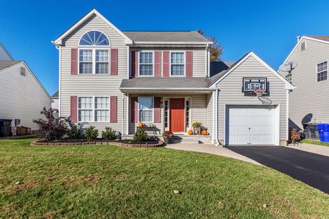7 White Pine Ct, Brick, NJ 08724 photo 1
