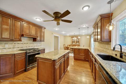 32 Middlebrook Dr, Ocean, NJ 07712 photo 13