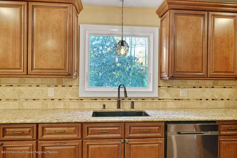 32 Middlebrook Dr, Ocean, NJ 07712 photo 18