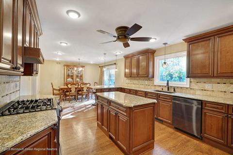 32 Middlebrook Dr, Ocean, NJ 07712 photo 12