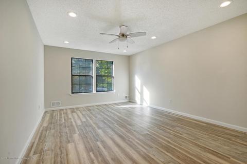 203 Daisy Ct, Jackson, NJ 08527 photo 12