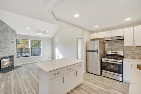 203 Daisy Ct, Jackson, NJ 08527 photo 5