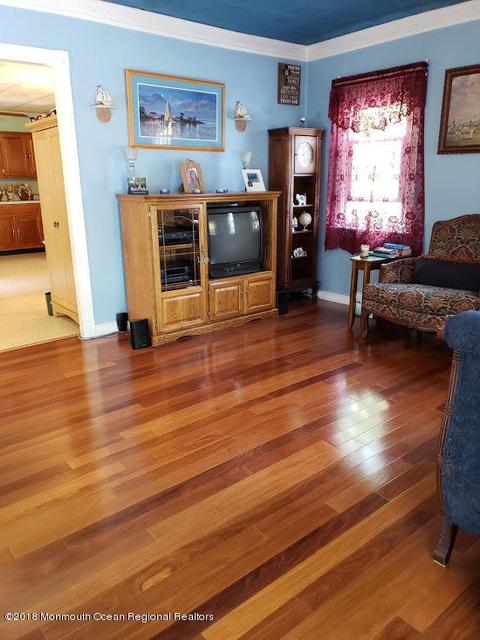 123 Springfield Ave, Pine Beach, NJ 08741 photo 2